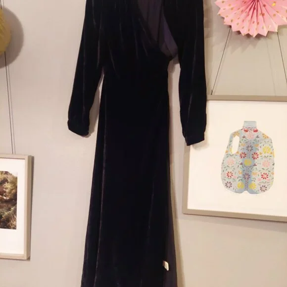 Christy Dawn Velvet wrap dress - Picture 2 of 4